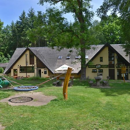 טאבור Penzion A Restaurace Pintovka מראה חיצוני תמונה